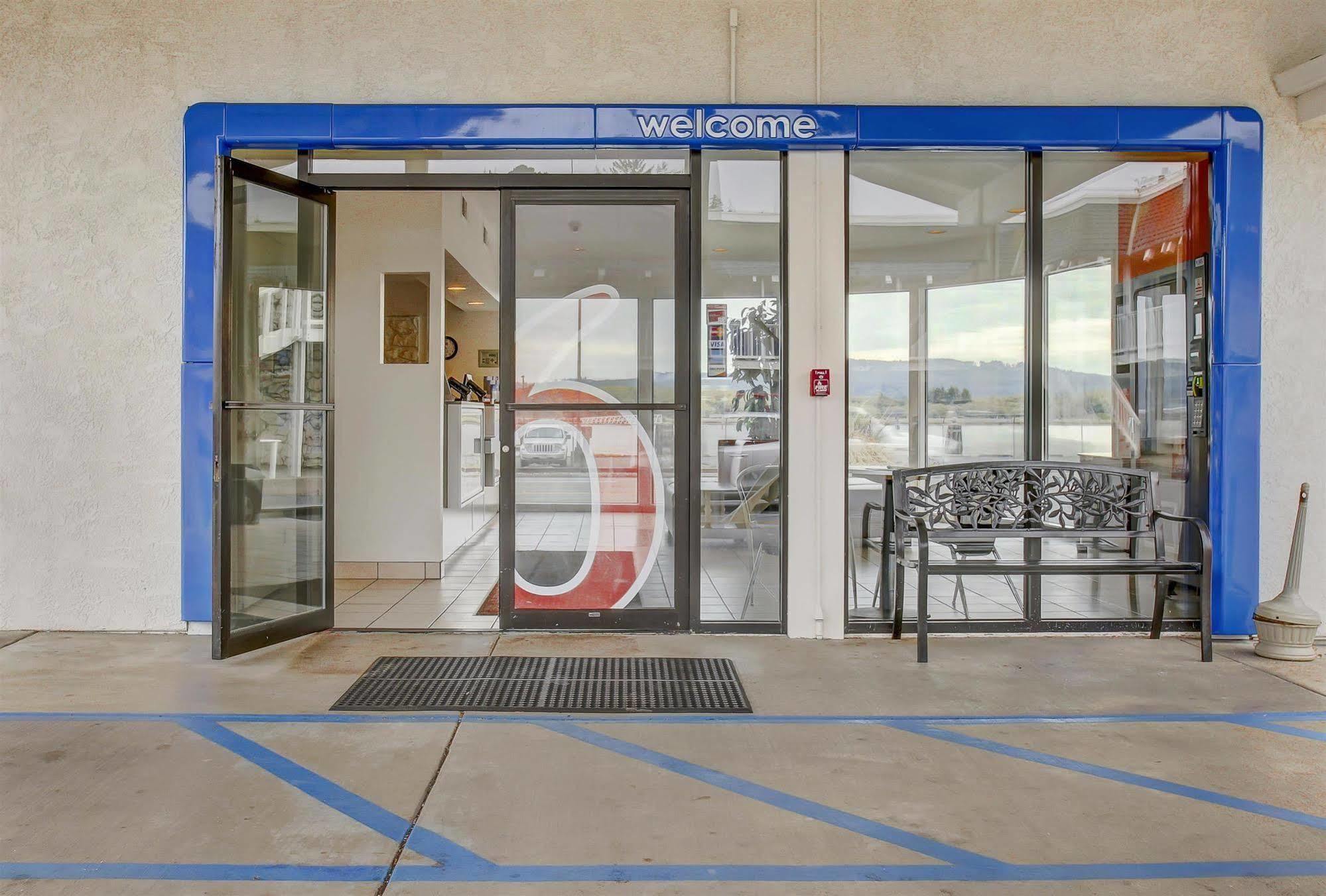 Motel 6-Coos Bay, Or Exterior photo