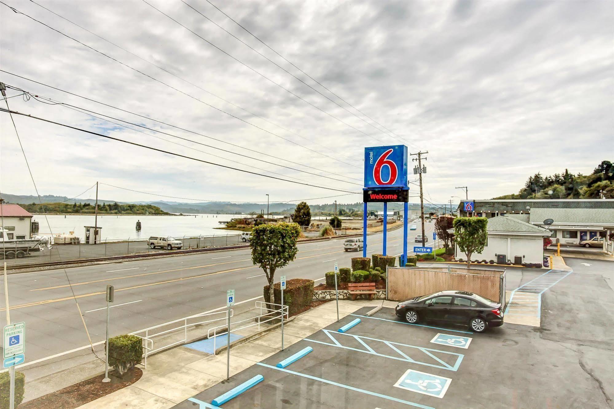 Motel 6-Coos Bay, Or Exterior photo